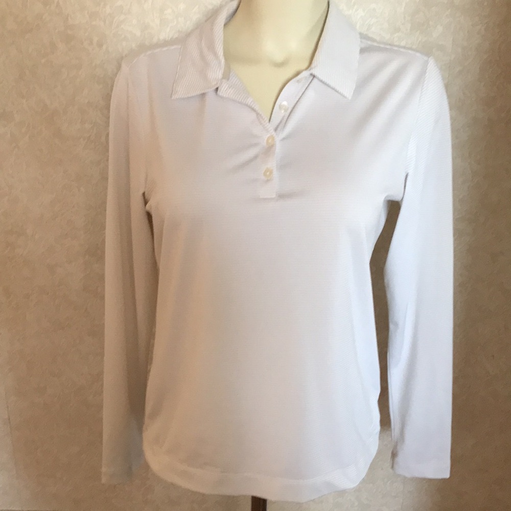 COPY - Woman’s Nike fitdry top